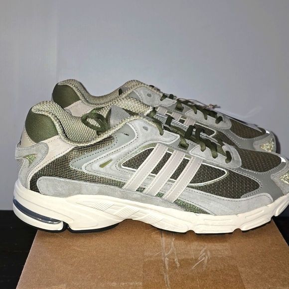adidas Originals Other - Adidas originals men's size 12 Revponse CL NWT NO BOX.. Fire shoes sneakers**
